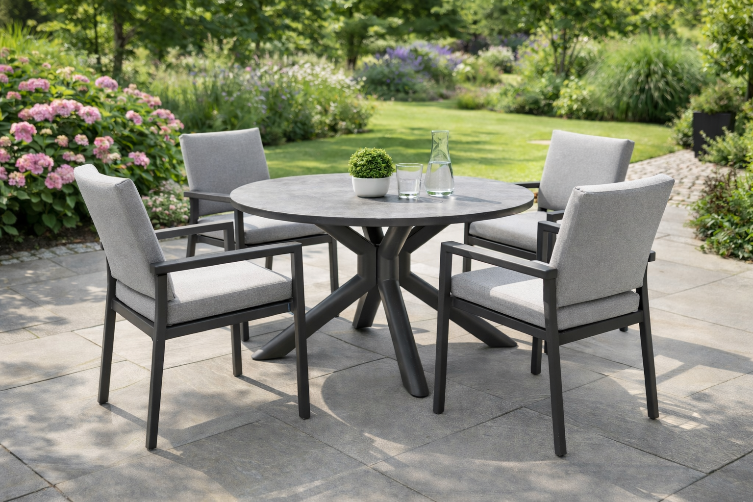 Gartentisch Arlo